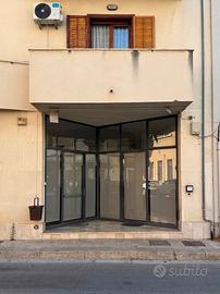 Locale commerciale di mq 172