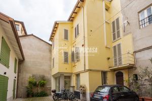 Bilocale ristrutturato in centro storico - Parma