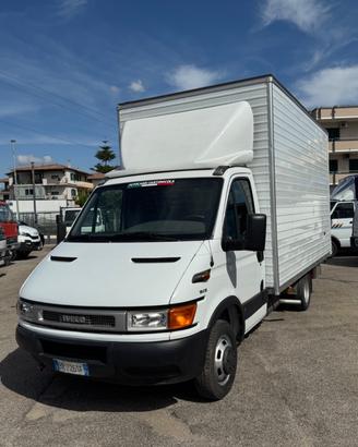 Iveco daily 35c13 cassone in lega leggera