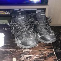 Balenciaga track