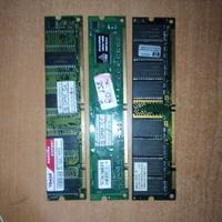 Memoria DIMM ram pc 133 -128mb, 5 euro. L'una.
