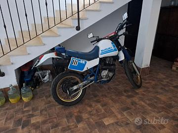 suzuki dr 600