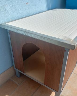 cuccia artigianale con finestra 