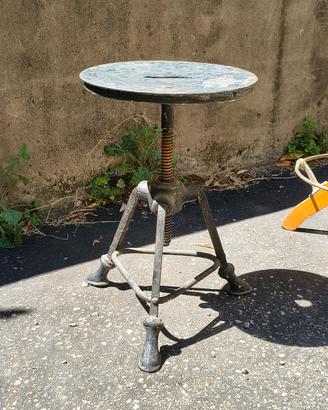 Sgabello industriale vintage 