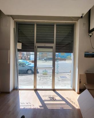 vetrina porta garage