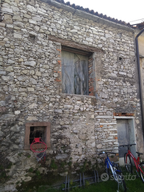 Rustico terra cielo in corte privata