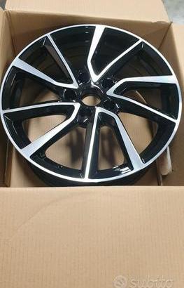 Cerchi in lega r17 honda