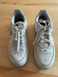 Nike air 37,5 bianca e grigia