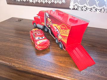 Mack e Saetta McQueen