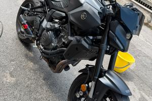 YAMAHA MT-07