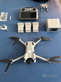 DJI Mini 4 Pro Fly More Combo