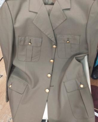 vestiti militari
