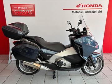 Honda Integra 700