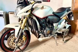 Hornet 600 2010
