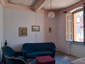 Palazzina storica con terrazza vista mare