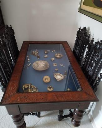 Tavolo vetrina da salotto in legno