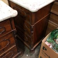 Comodini antichi piano in marmo