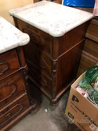 Comodini antichi piano in marmo