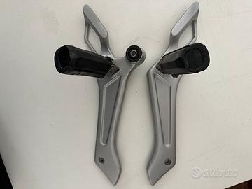 coppia pedane  aprilia red rose 125 verniciati