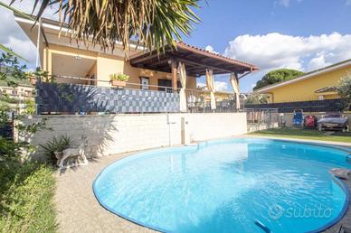 5 LOCALI A MARCELLINA