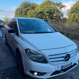 Mercedes-Benz Classe B 180 CDI anno 2014