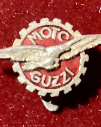 Pins/spilla RARISSIMA - MOTO GUZZI - MARCATA RETRO