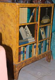 Mobile in stile trompe l'oeil