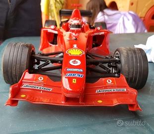 Ferrari F1 F2004 Kyosho RC 1/8 model a benzina 