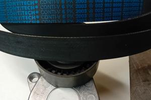 Cinghia distribuzione e tenditore Mercedes