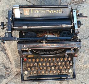 macchina da scrivere Tito Beuf  Underwood  1915   