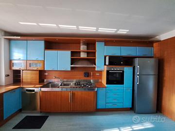 Cucina SCIC con fornello/lavelli inox integrati