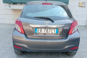 Yaris 1000 benzina anno 2013 5 porte