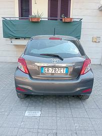 Yaris 1000 benzina anno 2013 5 porte