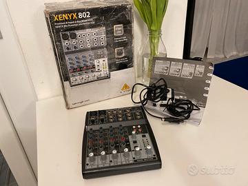 Mixer Behringer Xenyx 802
