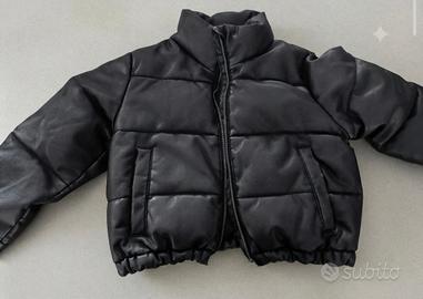 Giacca puffer corta effetto pelle nera