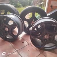 Cerchi in lega originali Alfa Romeo 17” neri + 2 p