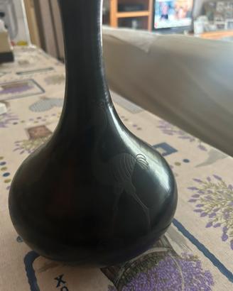 Vaso di ceramica a bucchero