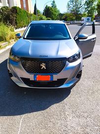 Peugeot 2008 1.2 pure tech 130cv