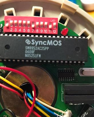processore SM8952AC25PP  0609F N05251FM    40pin