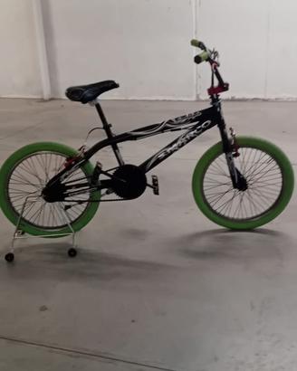 bicicletta bmx