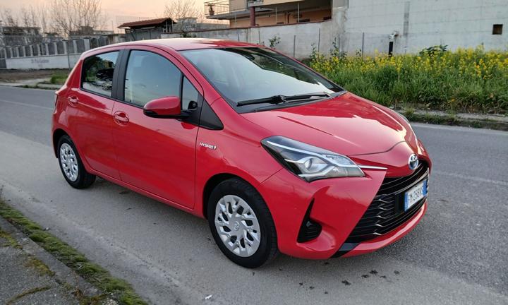 Toyota Yaris 1.5Hybrid 5 porte 1proprietario NuovA