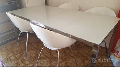 Tavolo 4 sedie poltroncine Chateau d'Ax nuovo