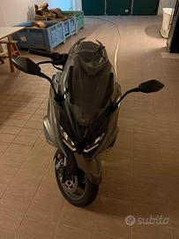Kymco AK550