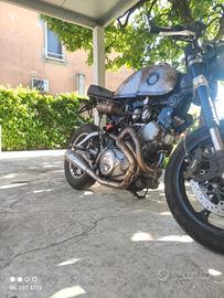 XV,500se cafè race