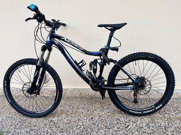 Bicicleta MTB Norco Range 2 Forchetta Rockshox