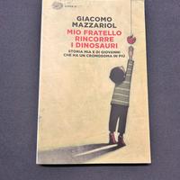 Libro “Mio fratello rincorre i dinosauri”