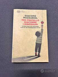 Libro “Mio fratello rincorre i dinosauri”