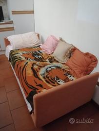 Letto singolo in tessuto 