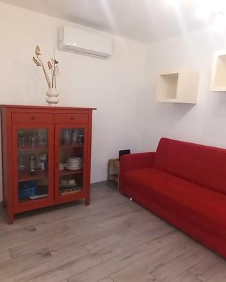trilocale con giardinetto  in via Laura