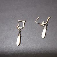 Orecchini oro 18kt  con perle bianche 